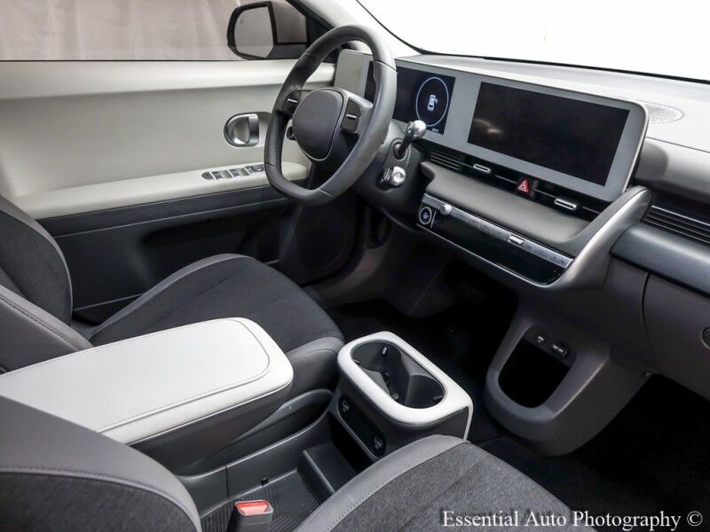 2022 Hyundai IONIQ 5 SE PRICE INCLUDES $4000 IRS TAX CREDIT!! YOU MUST QUALIFY!! Willowbrook IL
