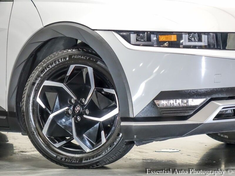 2022 Hyundai IONIQ 5 SE PRICE INCLUDES $4000 IRS TAX CREDIT!! YOU MUST QUALIFY!! Willowbrook IL