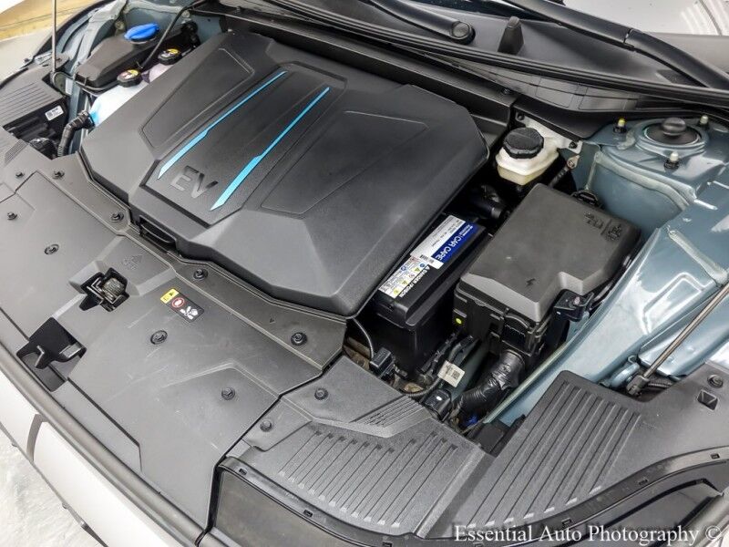 2022 Hyundai IONIQ 5 SE PRICE INCLUDES $4000 IRS TAX CREDIT!! YOU MUST QUALIFY!! Willowbrook IL
