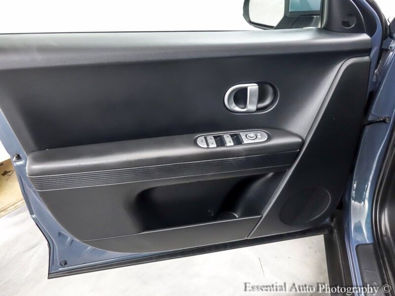 2022 Hyundai IONIQ 5 SE PRICE INCLUDES $4000 IRS TAX CREDIT!! YOU MUST QUALIFY!! Willowbrook IL