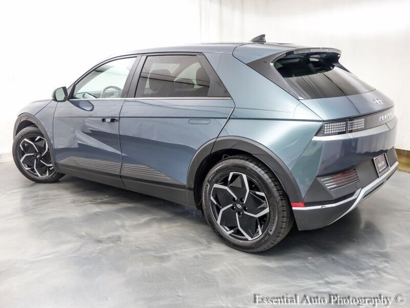 2022 Hyundai IONIQ 5 SE PRICE INCLUDES $4000 IRS TAX CREDIT!! YOU MUST QUALIFY!! Willowbrook IL