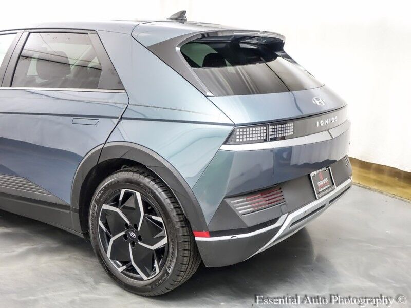 2022 Hyundai IONIQ 5 SE PRICE INCLUDES $4000 IRS TAX CREDIT!! YOU MUST QUALIFY!! Willowbrook IL