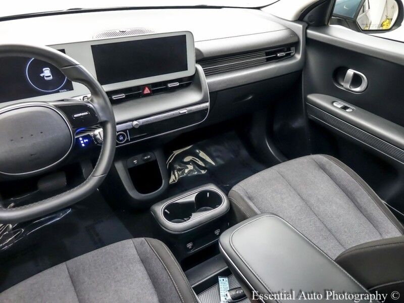 2022 Hyundai IONIQ 5 SE PRICE INCLUDES $4000 IRS TAX CREDIT!! YOU MUST QUALIFY!! Willowbrook IL