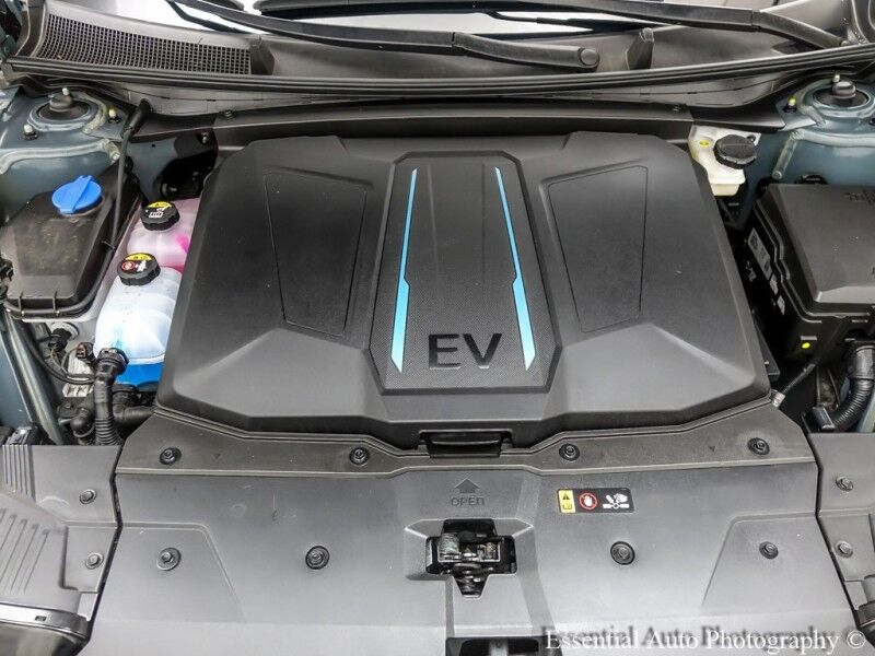 2022 Hyundai IONIQ 5 SE PRICE INLCLUDES THE $4000 FED EV TAX CREDIT Willowbrook IL