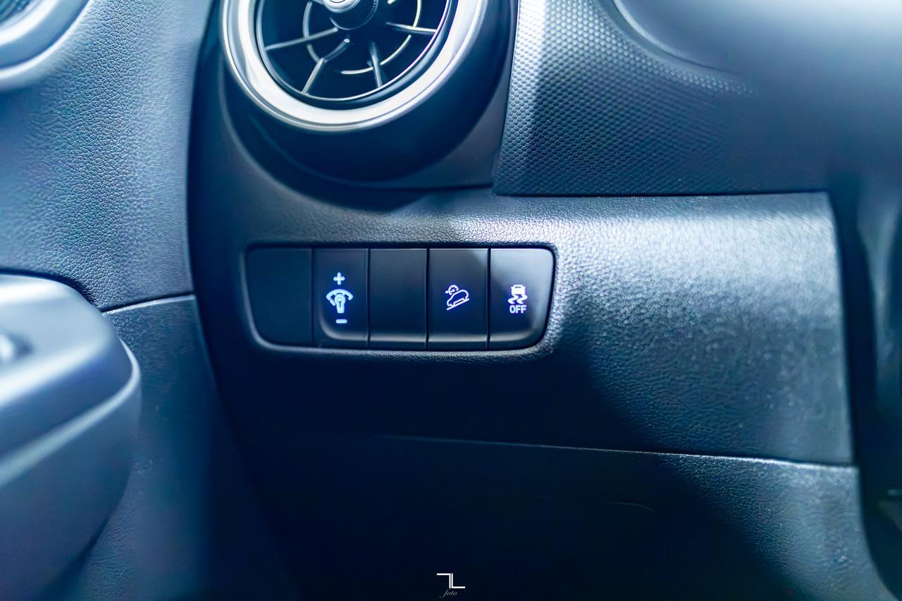 2022 Hyundai Kona AWD Essential BCam HSeat Red Deer AB