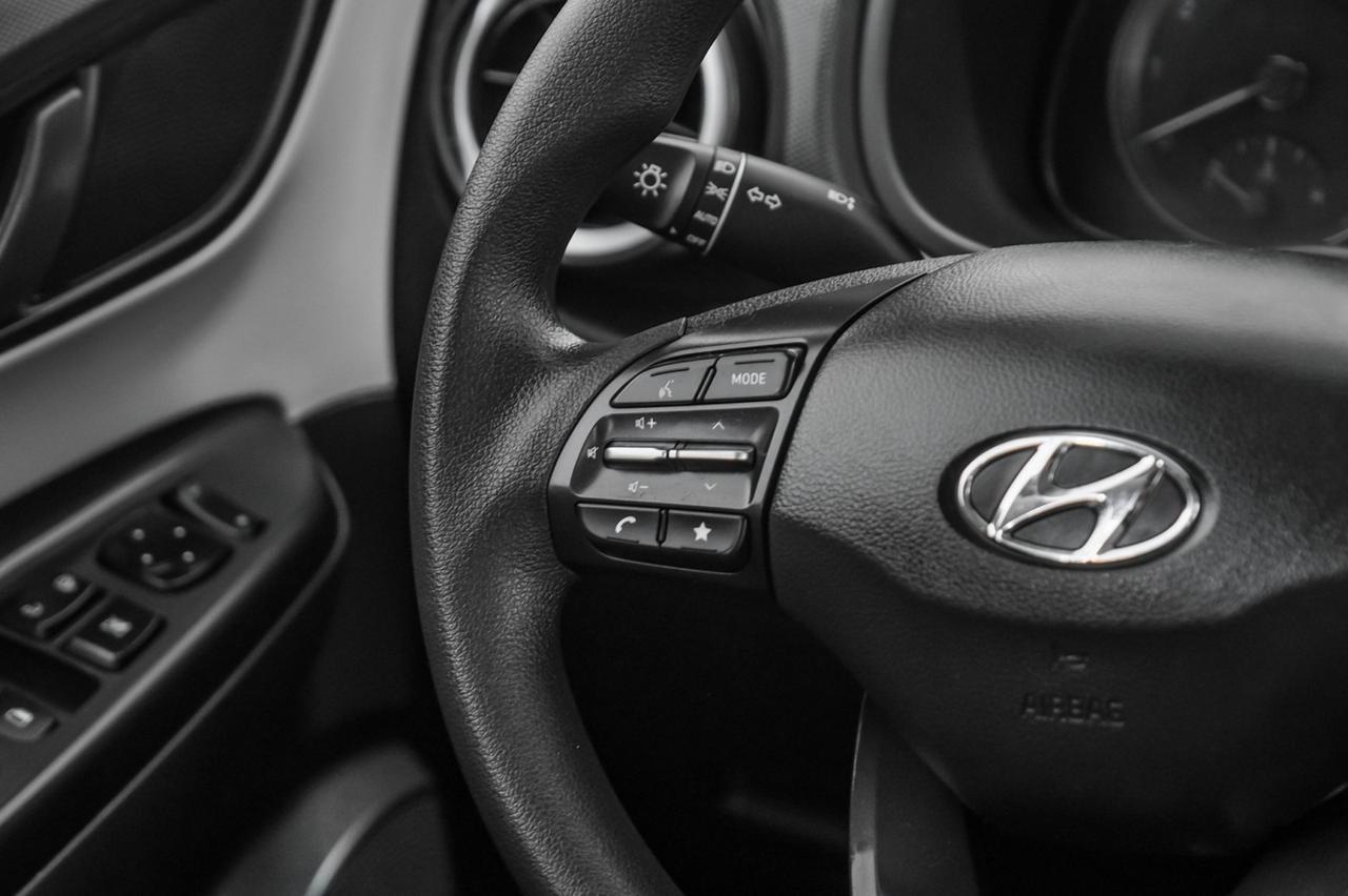 2022 Hyundai Kona SE AUTOMATIC FORWARD COLLISION AVOIDANCE LANE KEEP ASSIST REAR CAMERA BLUETOOTH ALLOY Carrollton TX