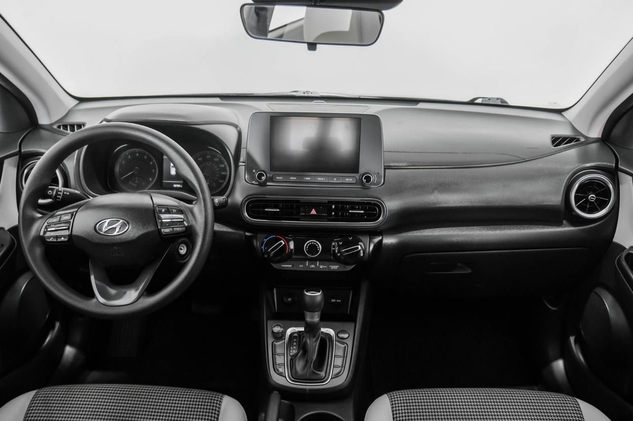 2022 Hyundai Kona SE AUTOMATIC FORWARD COLLISION AVOIDANCE LANE KEEP ASSIST REAR CAMERA BLUETOOTH ALLOY Carrollton TX