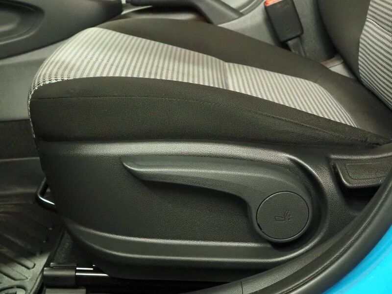 2022 Hyundai Kona SE *LANE DEPARTURE ALERT, COLLISION ALERT w/BRAKING, BACKUP-CAMERA, CRUISE CONTROL, COLOR TOUCHSCREEN, MULTI-FUNCTION STEERING WHEEL, ALLOY WHEELS, ANDROID & APPLE Round Rock TX
