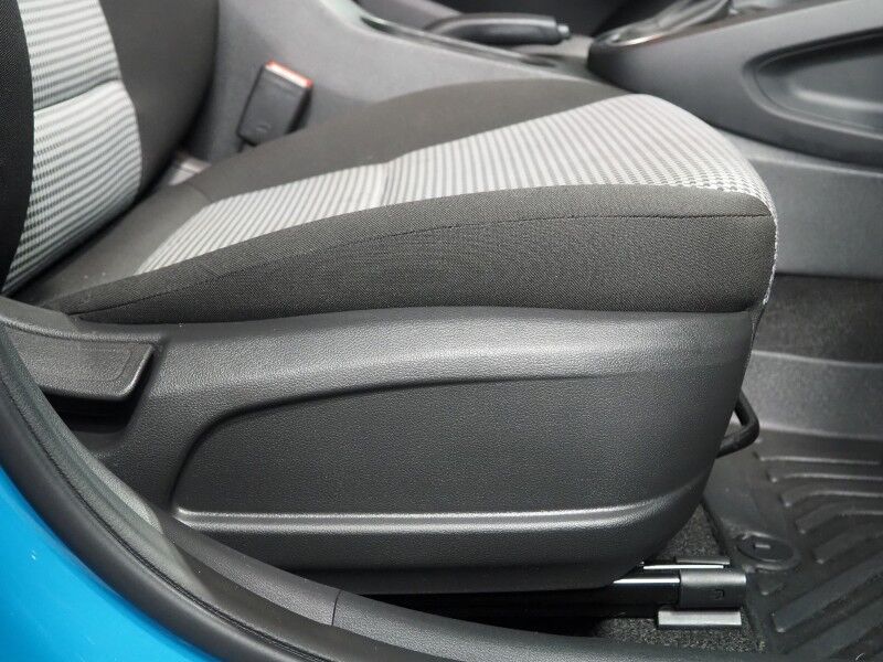 2022 Hyundai Kona SE *LANE DEPARTURE ALERT, COLLISION ALERT w/BRAKING, BACKUP-CAMERA, CRUISE CONTROL, COLOR TOUCHSCREEN, MULTI-FUNCTION STEERING WHEEL, ALLOY WHEELS, ANDROID & APPLE Round Rock TX