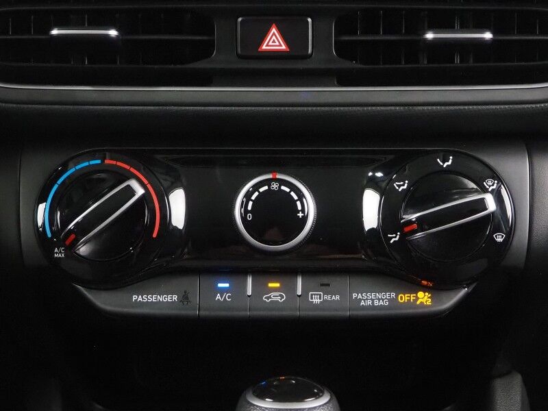 2022 Hyundai Kona SE *LANE DEPARTURE ALERT, COLLISION ALERT w/BRAKING, BACKUP-CAMERA, CRUISE CONTROL, COLOR TOUCHSCREEN, MULTI-FUNCTION STEERING WHEEL, ALLOY WHEELS, ANDROID & APPLE Round Rock TX
