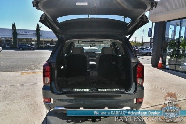 2022 Hyundai Palisade Calligraphy / AWD / Heated & Cooled Seats / Heated Steering / Sunroof / NAV / Harman Kardon / Adaptive Cruise / Lane Depart & Blind Spot / Rear Captain Chairs / 3rd Row / Seats 7 / Tow Pkg / Low Miles / 1-Owner Anchorage AK