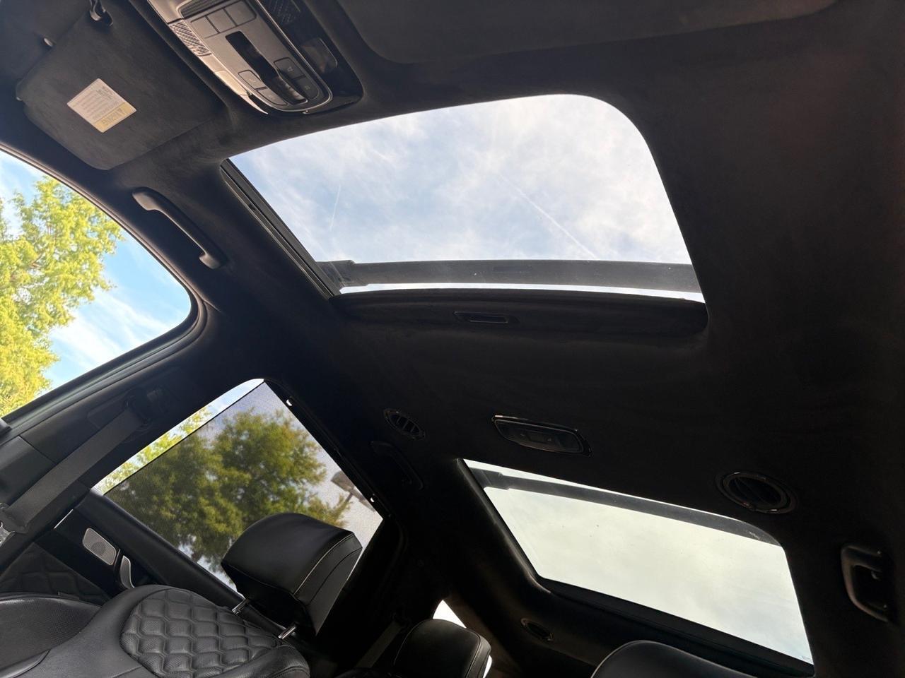 2022 Hyundai Palisade Calligraphy, HEADS UP DISPLAY, PANO MOONROOF, PADDLE SHIFTERS, BLIND SPOT ALERT, FORWARED COLLISION ALERT, REAR QUIET MODE, DRIVER TALK INTERCOM, HEATED & COOLING FRONT & REAR SEATS, POWER 3RD ROW SEATING, POWER LIFTGATE, 1 OWNER, THIS SUV HAS IT ALL Virginia Beach VA