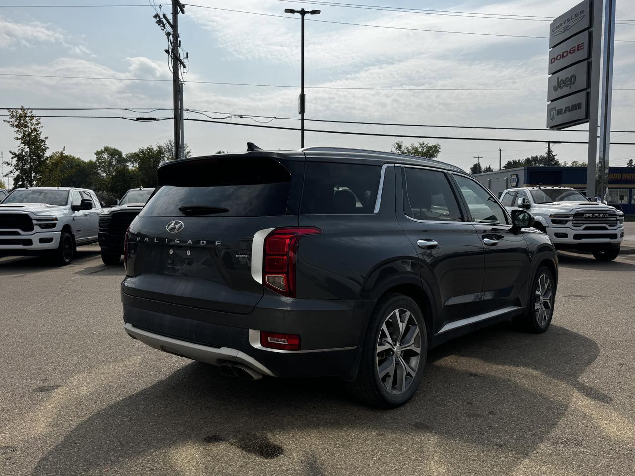 2022 Hyundai Palisade Luxury Redwater AB