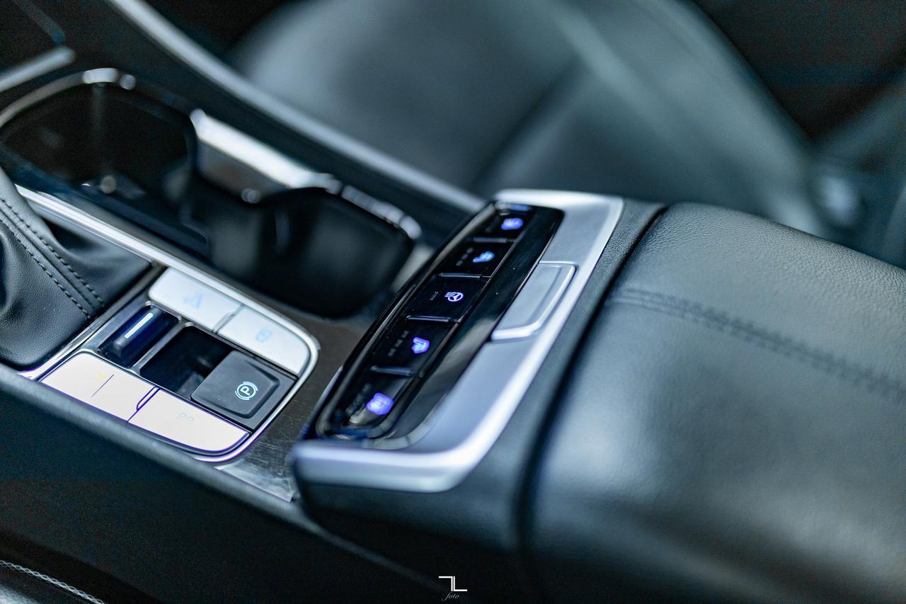 2022 Hyundai Santa Cruz AWD Ultimate Leather Roof Nav BCam Red Deer AB