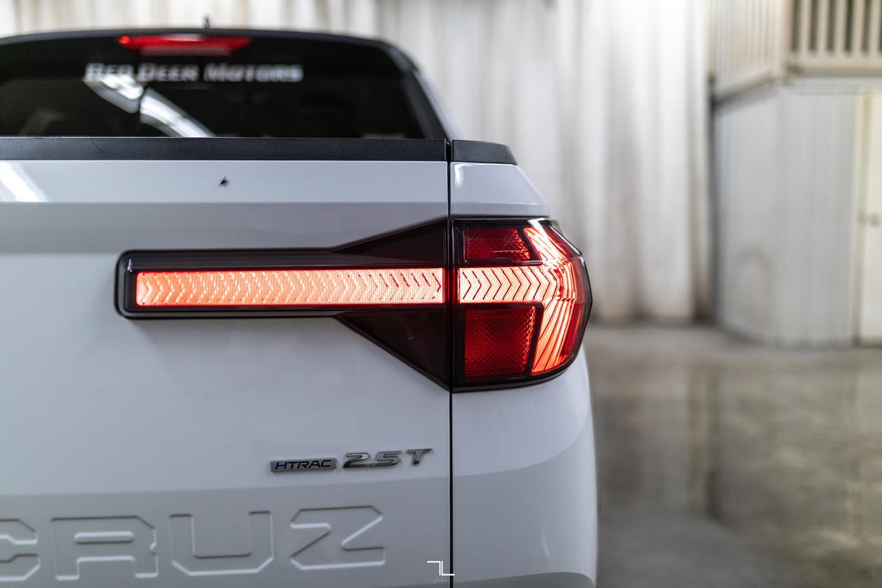 2022 Hyundai Santa Cruz AWD Ultimate Leather Roof Nav Red Deer AB