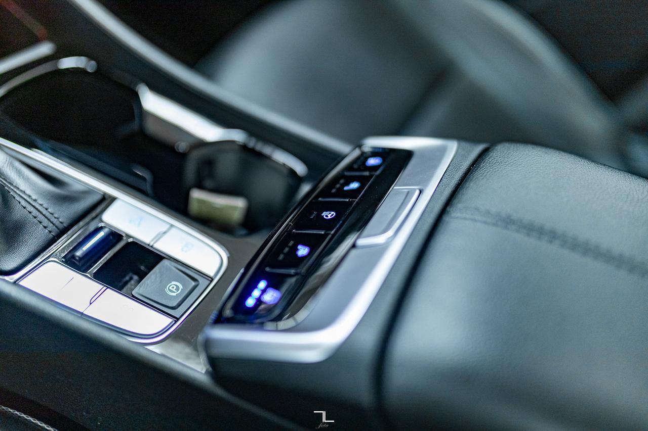 2022 Hyundai Santa Cruz AWD Ultimate Leather Roof Nav Red Deer AB