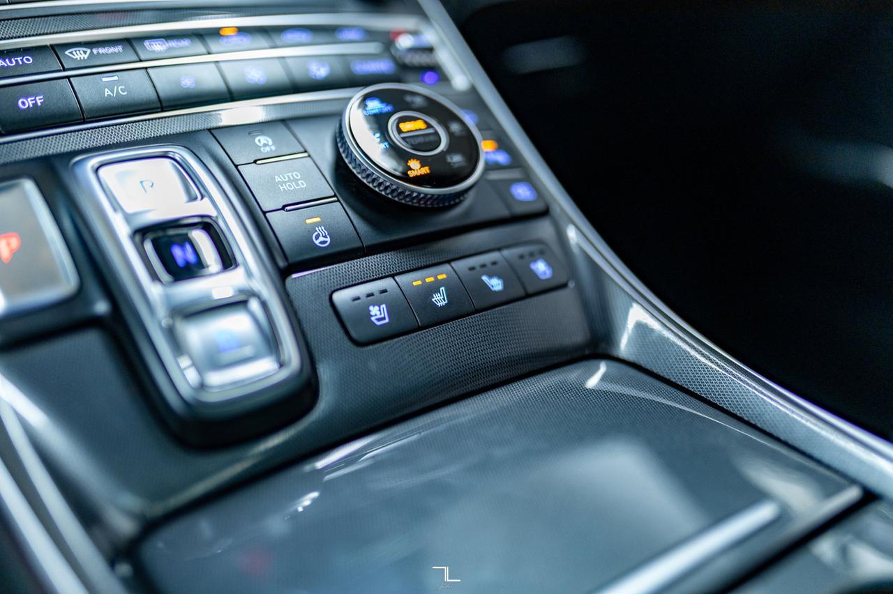 2022 Hyundai Santa Fe AWD Ultimate Calligraphy Leather Roof Nav BCam Red Deer AB