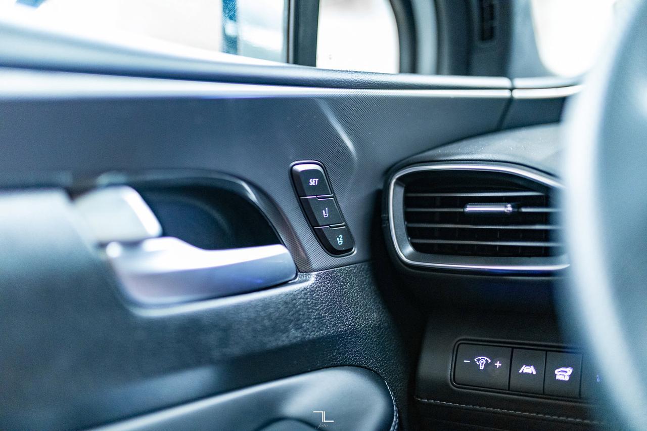 2022 Hyundai Santa Fe AWD Ultimate Calligraphy Leather Roof Nav BCam Red Deer AB