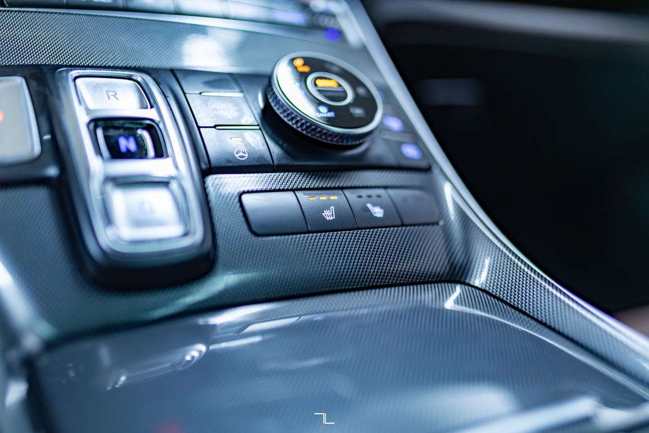 2022 Hyundai Santa Fe Hybrid AWD Luxury Leather Roof BCam Red Deer AB