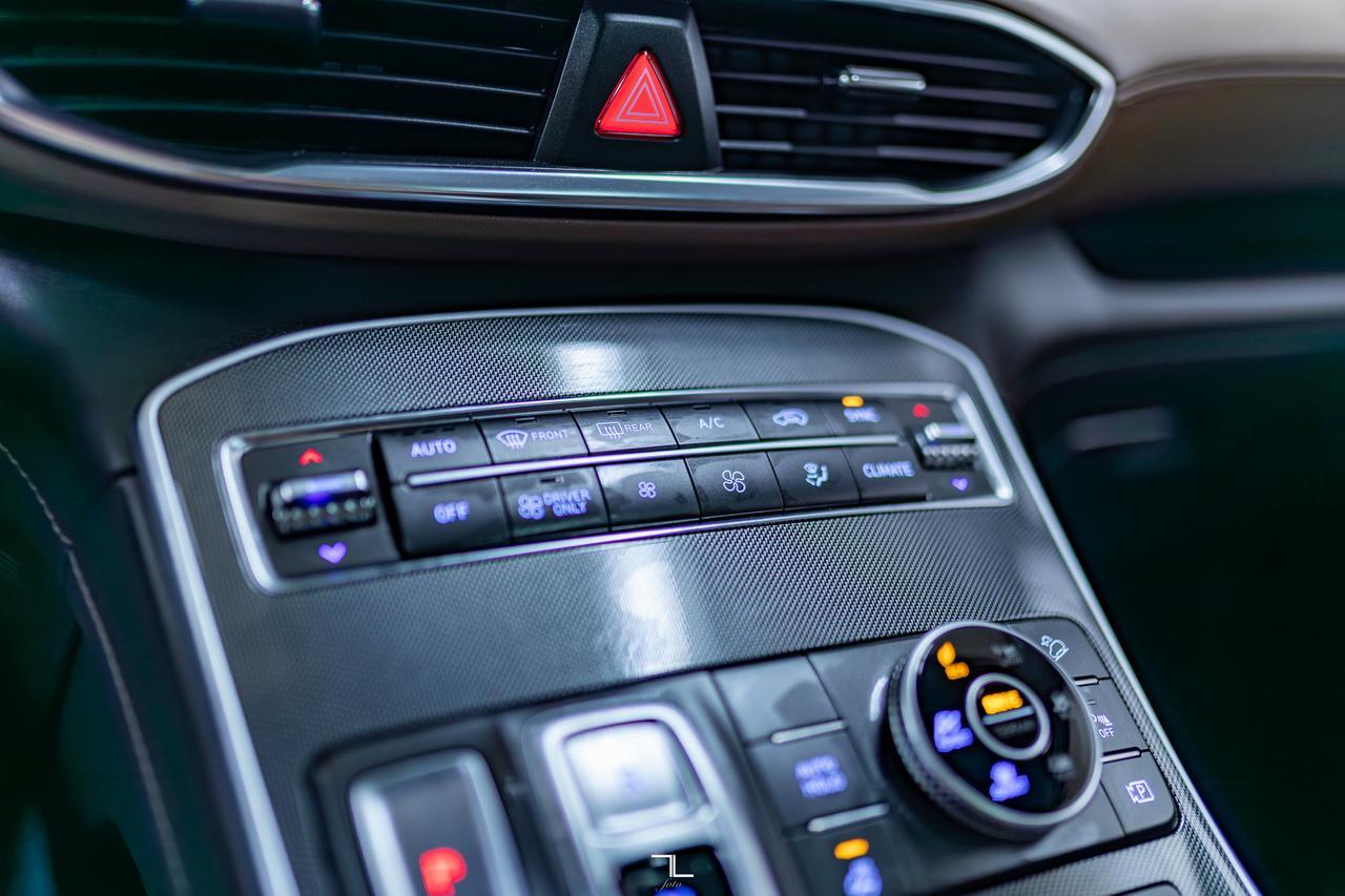 2022 Hyundai Santa Fe Hybrid AWD Luxury Leather Roof BCam Red Deer AB