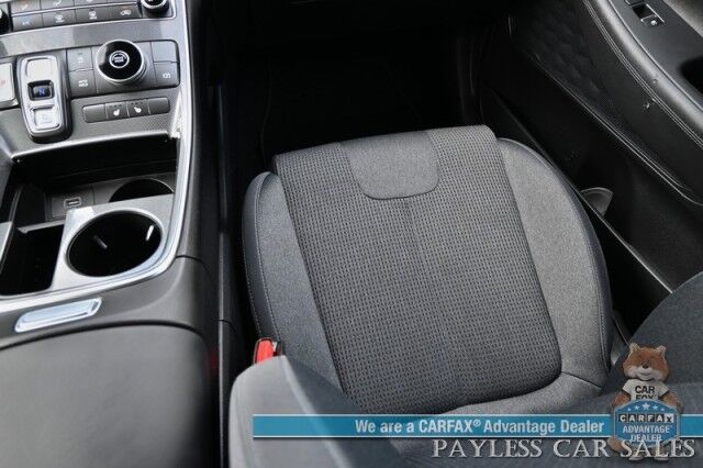 2022 Hyundai Santa Fe SEL / Auto Start / Power & Heated Premium Cloth Seats / Adaptive Cruise Control / Lane Departure & Blind Spot Alert / Apple CarPlay & Android Auto / Back Up Camera / Keyless Entry & Start / 28 MPG Anchorage AK