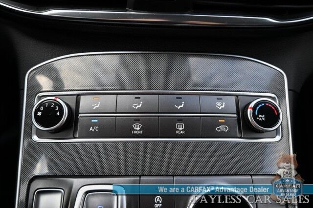 2022 Hyundai Santa Fe SEL / Auto Start / Power & Heated Premium Cloth Seats / Adaptive Cruise Control / Lane Departure & Blind Spot Alert / Apple CarPlay & Android Auto / Back Up Camera / Keyless Entry & Start / 28 MPG Anchorage AK