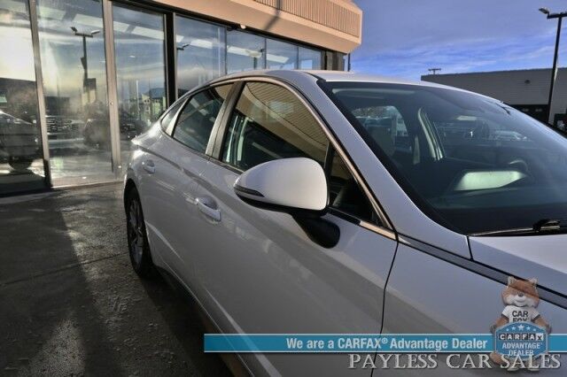 2022 Hyundai Sonata SEL / Auto Start / Power & Heated Cloth Seats / Adaptive Cruise Control & Blind Spot Alert / Lane Keep Assist & Forward Collision Alert / Apple CarPlay & Android Auto / Keyless Entry & Start / Back Up Camera Wasilla AK