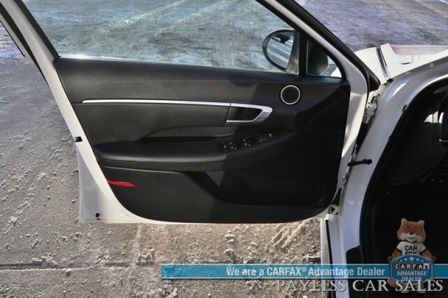 2022 Hyundai Sonata SEL / Auto Start / Power & Heated Cloth Seats / Adaptive Cruise Control & Blind Spot Alert / Lane Keep Assist & Forward Collision Alert / Apple CarPlay & Android Auto / Keyless Entry & Start / Back Up Camera Wasilla AK