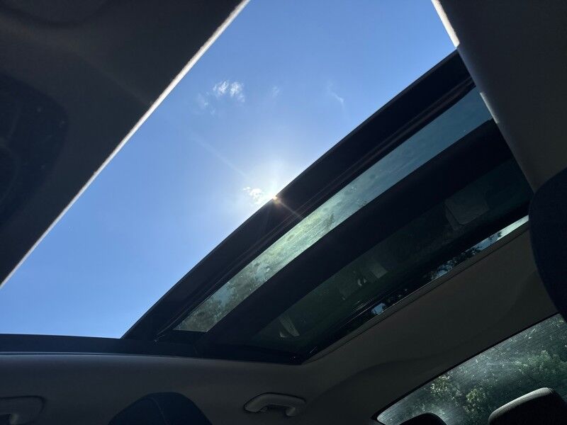 2022 Hyundai Sonata SEL w/CONVENIENCE PKG. PANO ROOF. Seffner FL
