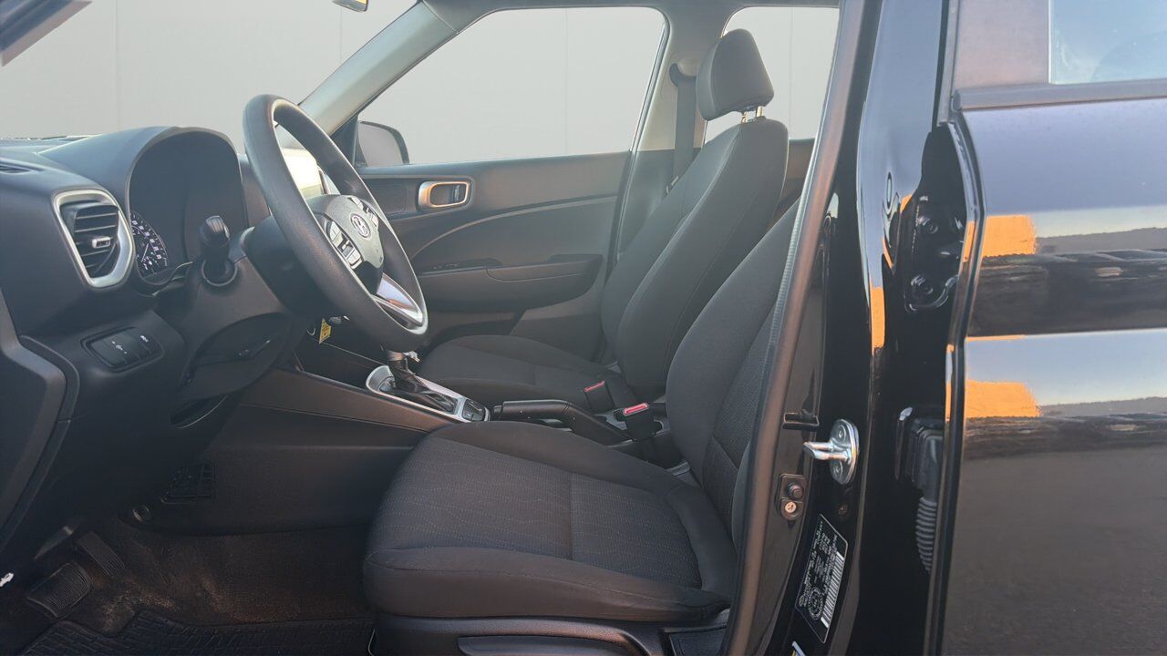 2022 Hyundai Venue Essential Sherwood Park AB
