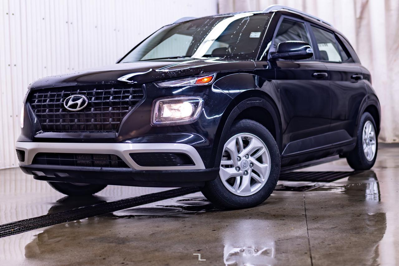 2022 Hyundai Venue FWD Preferred Heated Seats BCam Red Deer AB