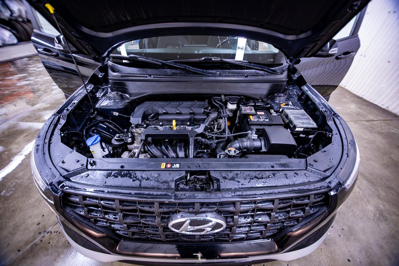 2022 Hyundai Venue FWD Preferred Heated Seats BCam Red Deer AB