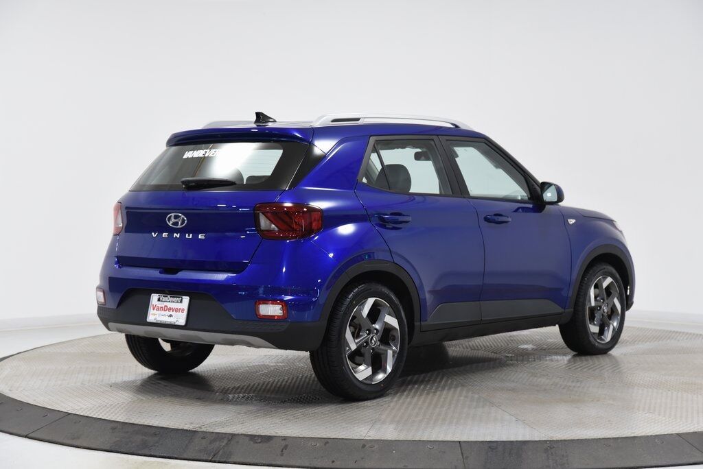 2022 Hyundai Venue Limited Akron