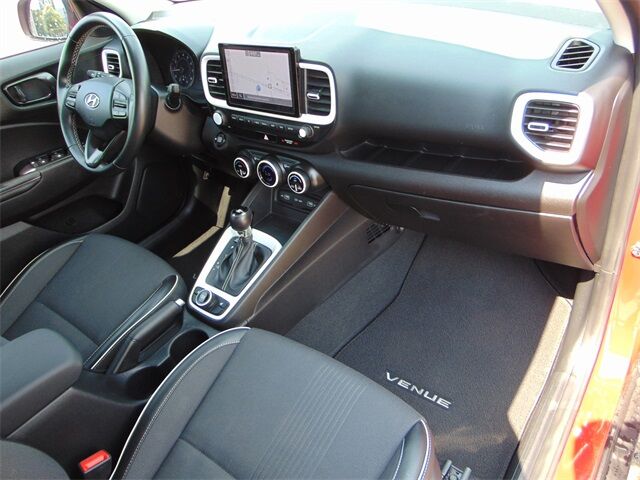 2022 Hyundai Venue Limited Santa Fe NM