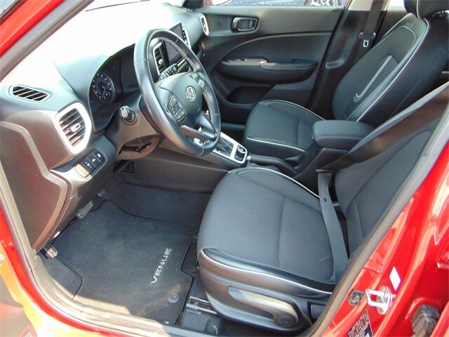 2022 Hyundai Venue Limited Santa Fe NM