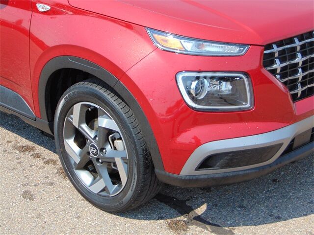 2022 Hyundai Venue Limited Santa Fe NM