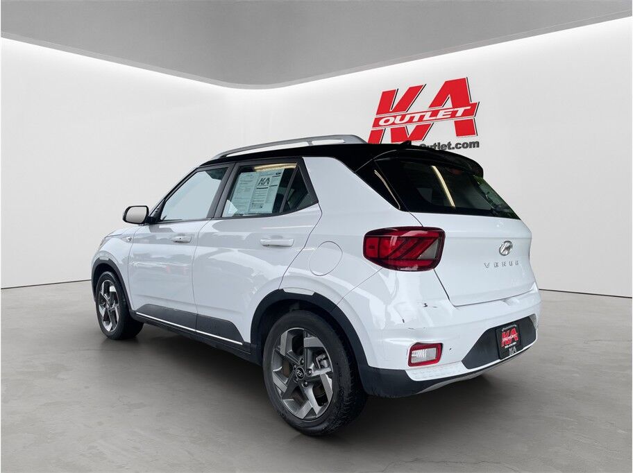 2022 Hyundai Venue Limited Sport Utility 4D