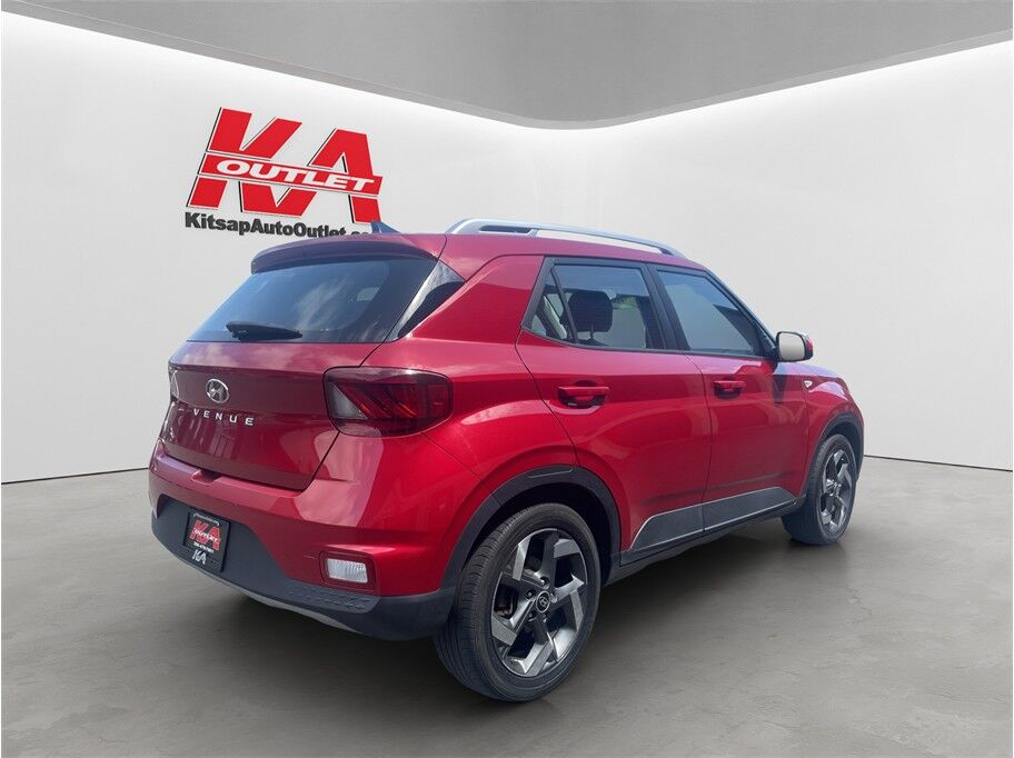 2022 Hyundai Venue Limited Sport Utility 4D
