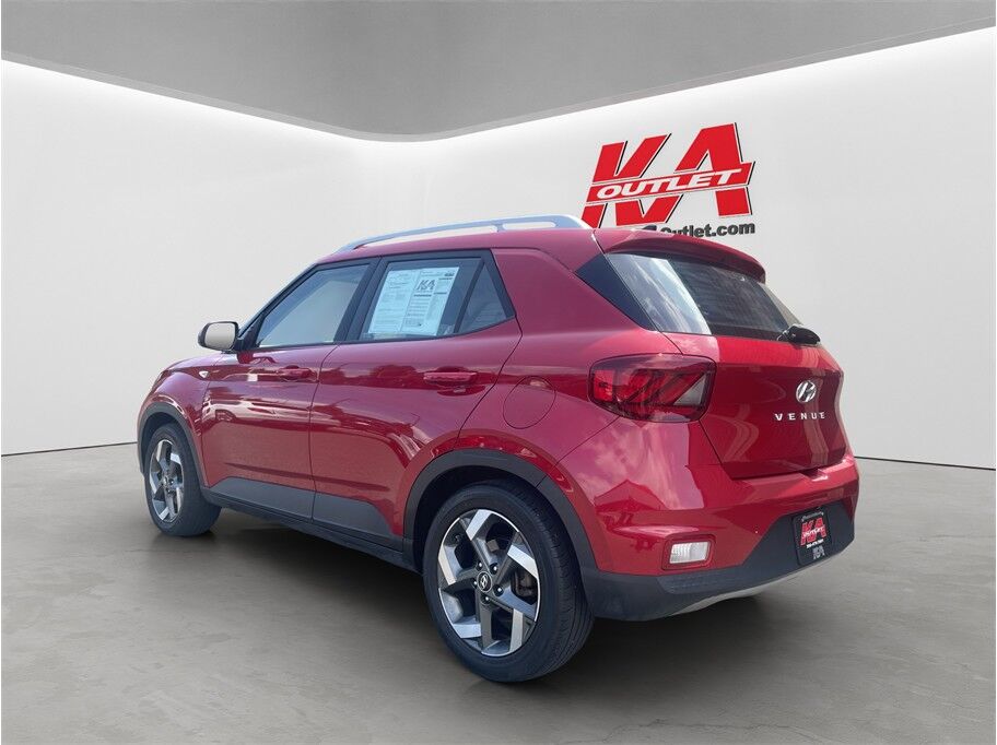 2022 Hyundai Venue Limited Sport Utility 4D