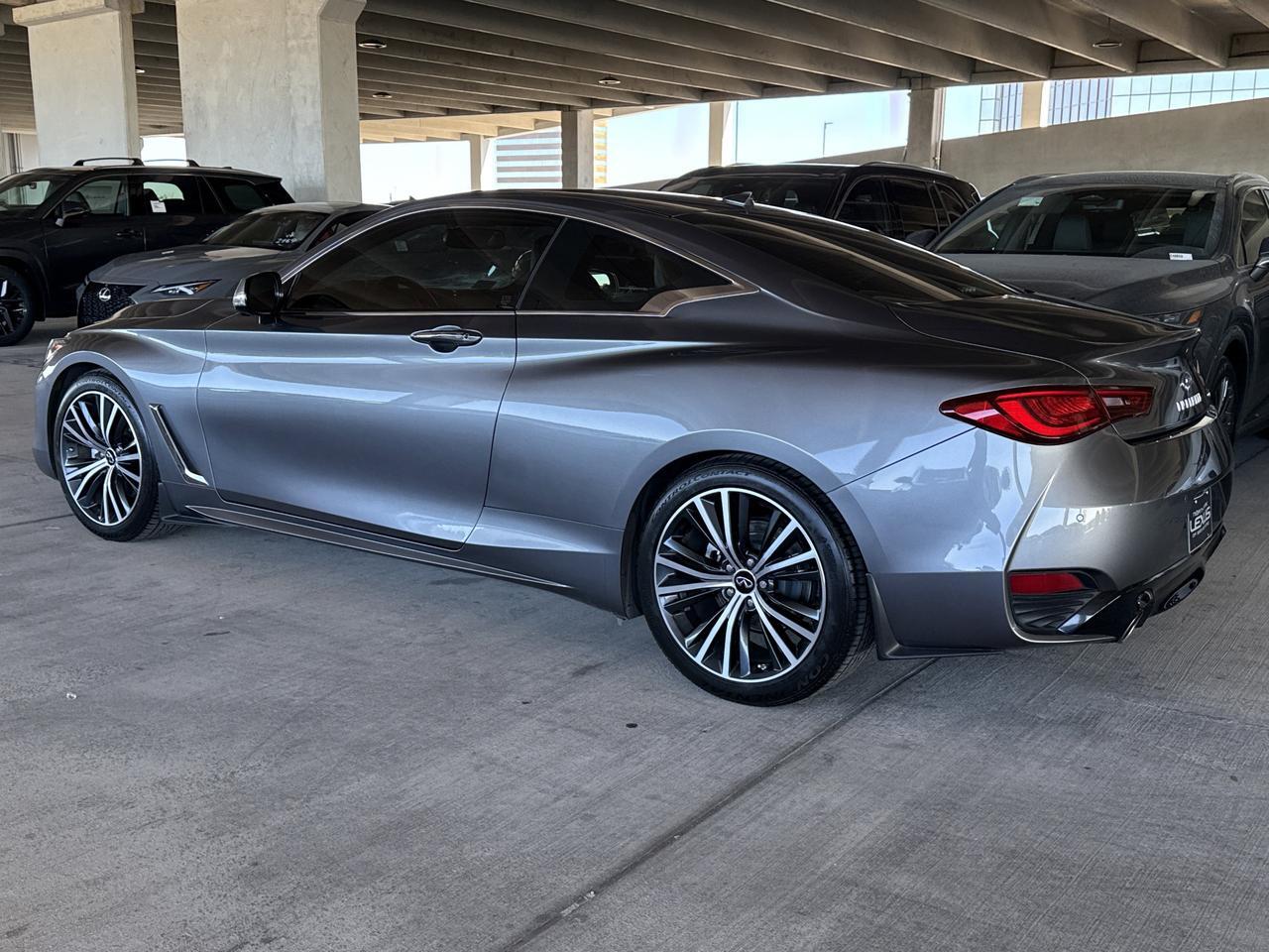 2022 INFINITI Q60 LUXE