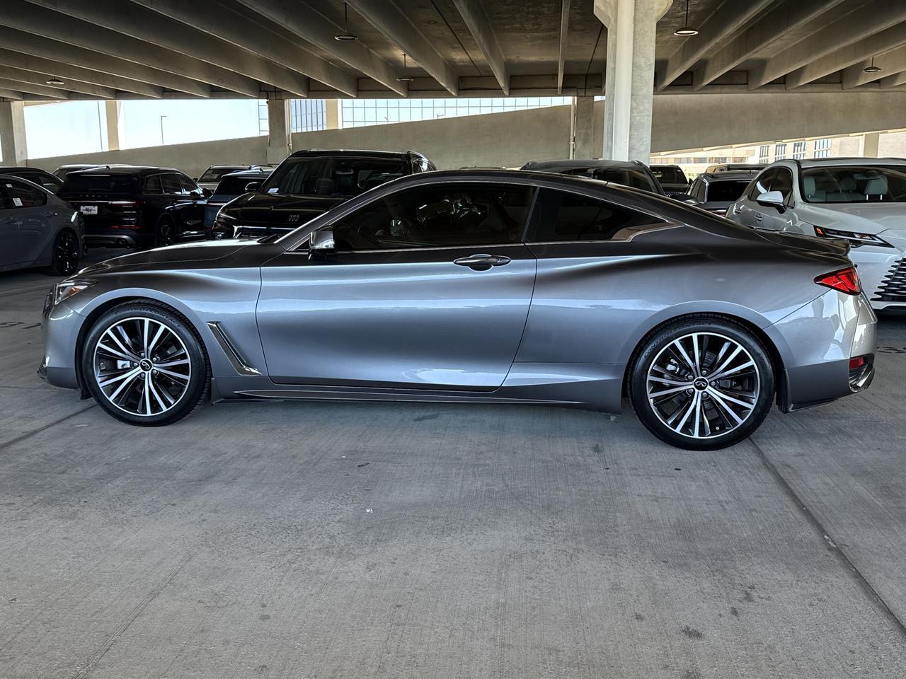 2022 INFINITI Q60 LUXE