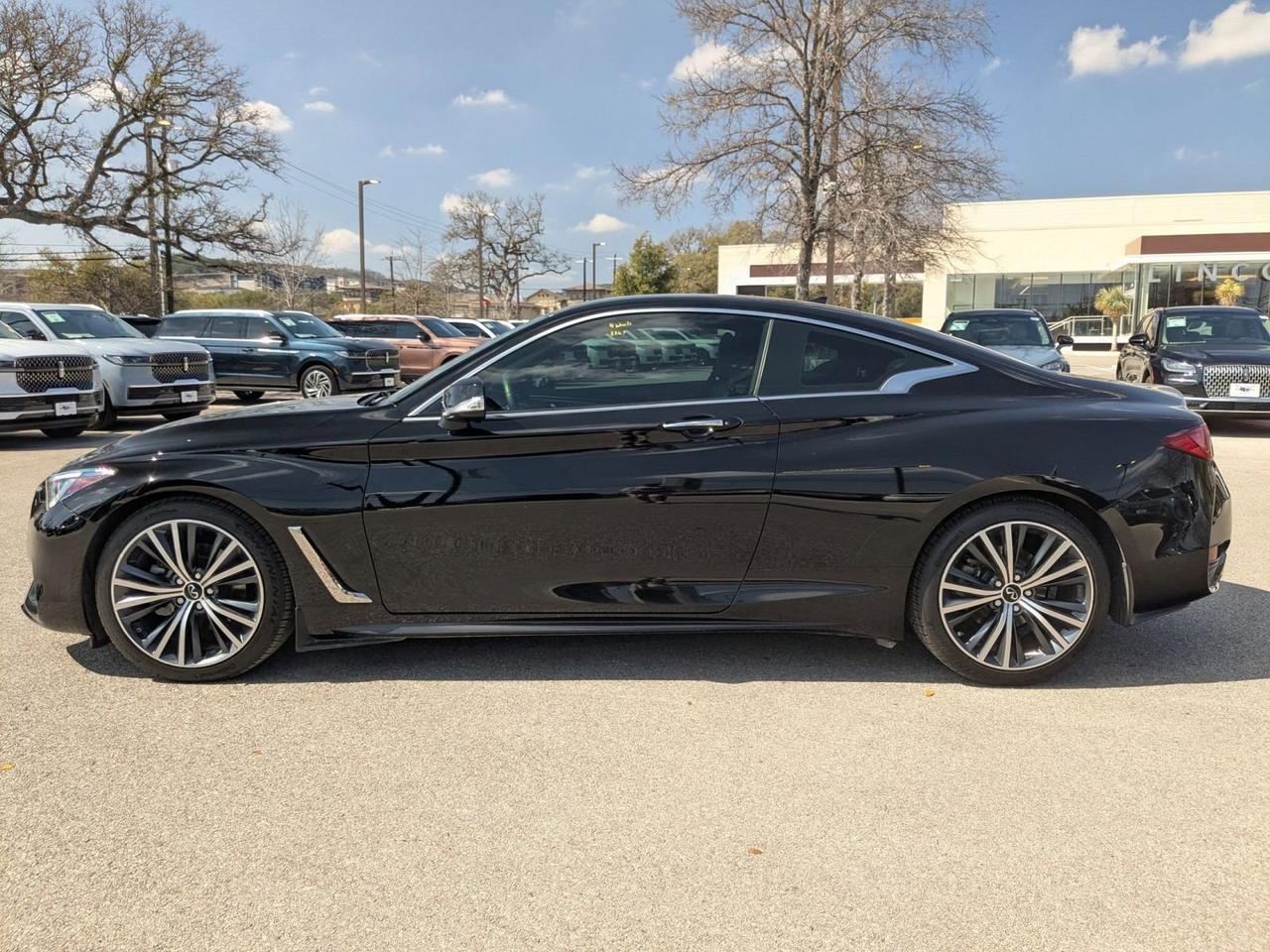 2022 INFINITI Q60 PURE