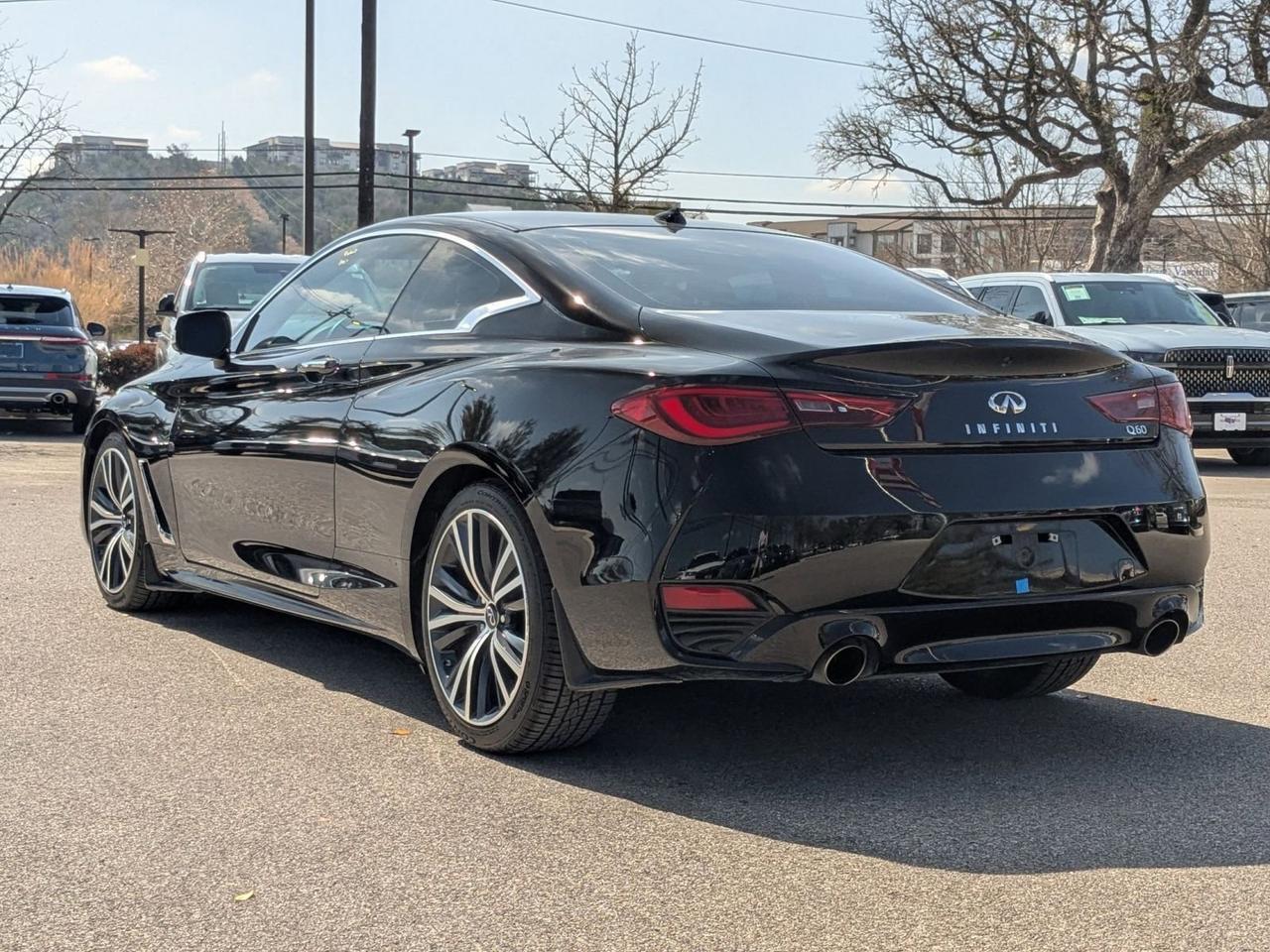 2022 INFINITI Q60 PURE