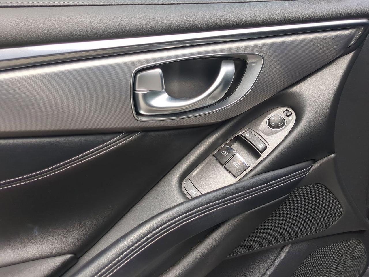 2022 INFINITI Q60 PURE