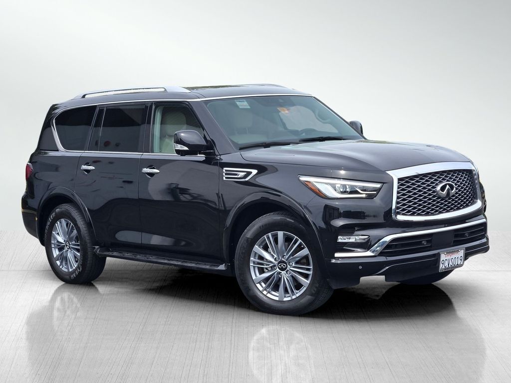 2022 INFINITI QX80 LUXE