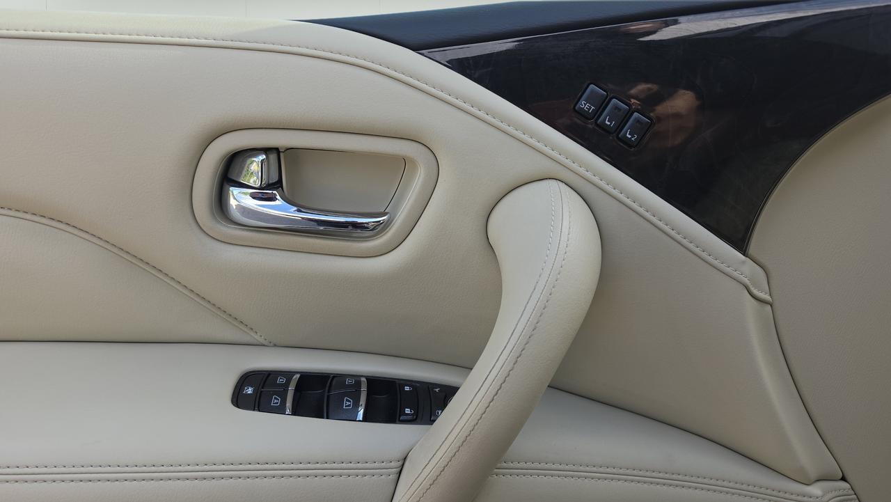 2022 INFINITI QX80 LUXE