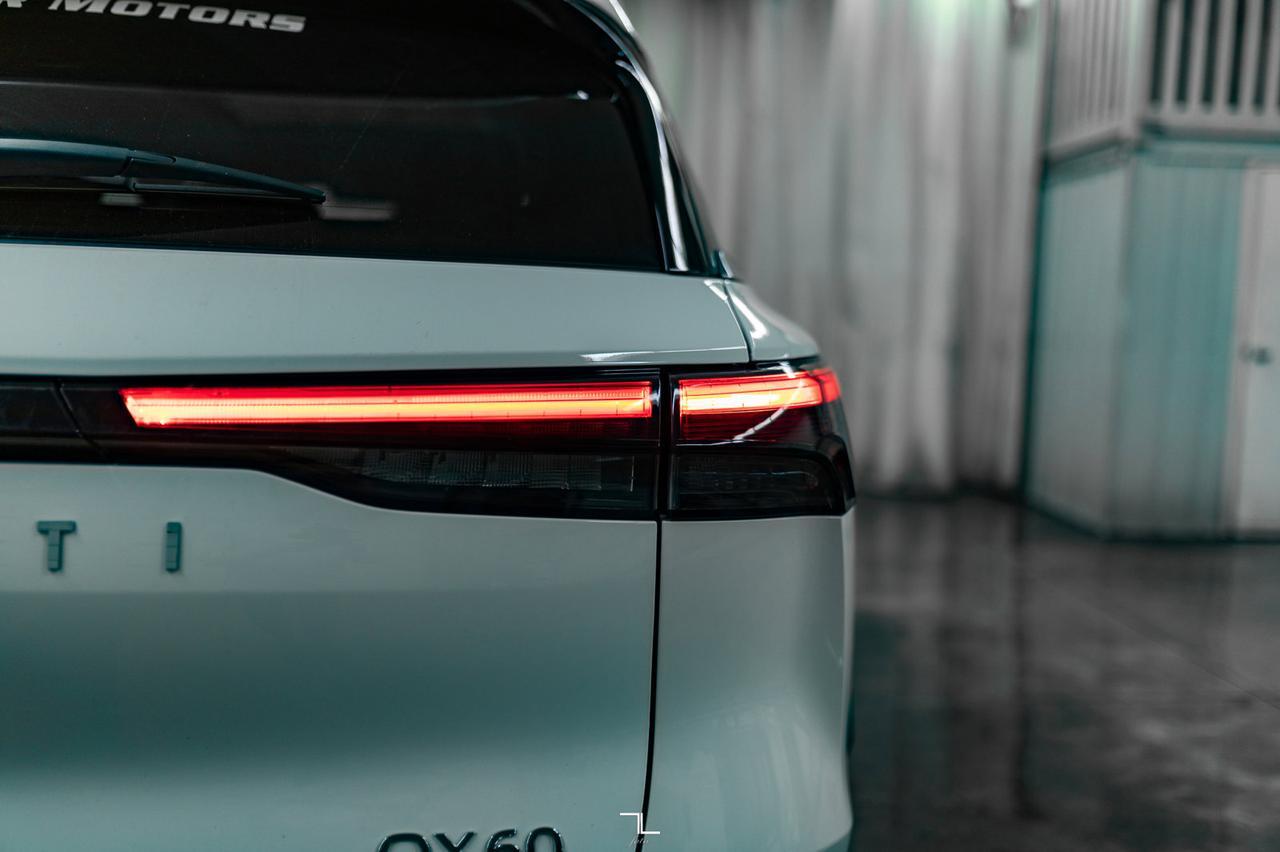 2022 Infiniti QX60 AWD Luxe Leather Roof Nav BCam Red Deer AB