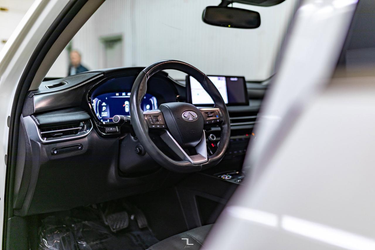 2022 Infiniti QX60 AWD Luxe Leather Roof Nav BCam Red Deer AB