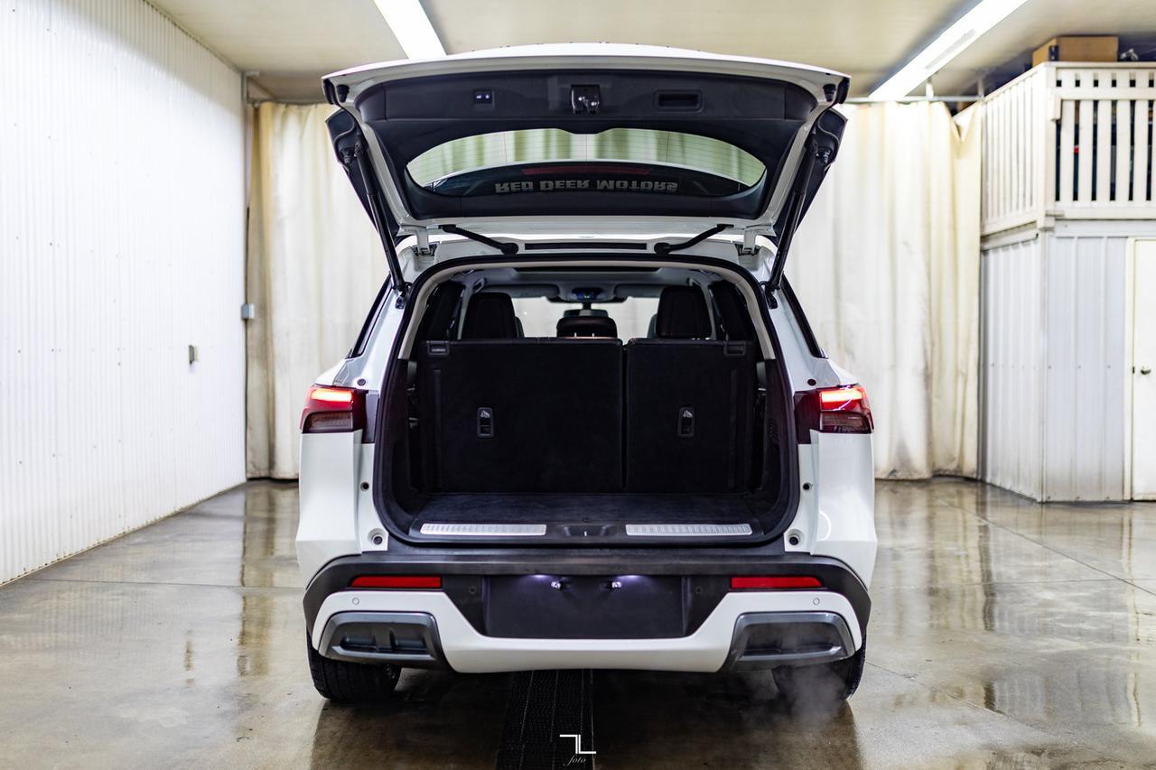2022 Infiniti QX60 AWD Luxe Leather Roof Nav BCam Red Deer AB