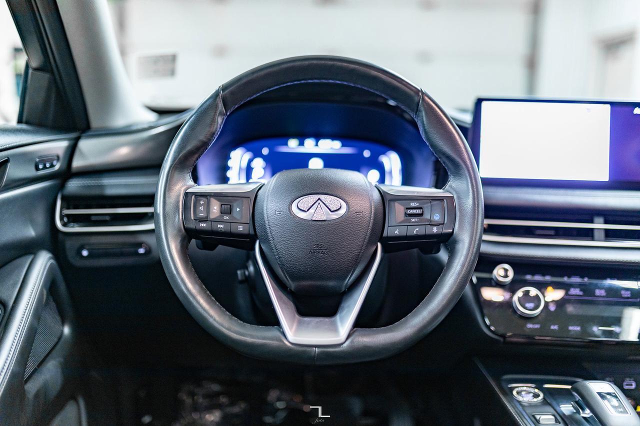 2022 Infiniti QX60 AWD Luxe Leather Roof Nav BCam Red Deer AB